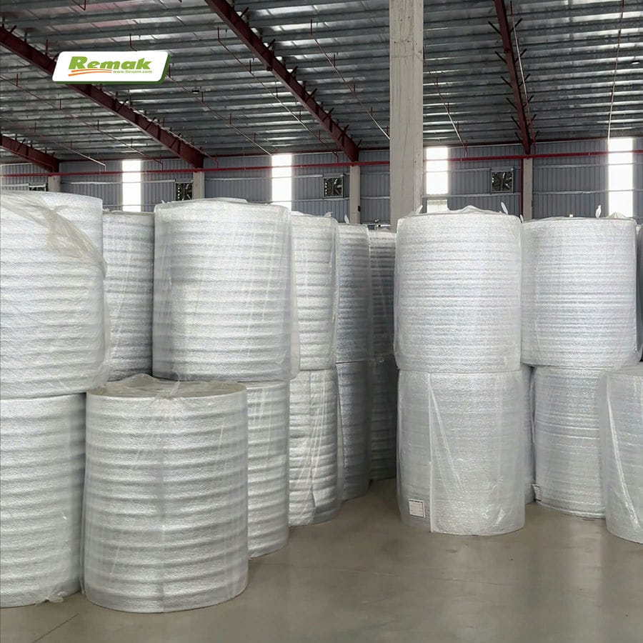 Kho hàng xốp pe foam bạc Remak sản xuất với số lượng lớn, chất lượng cao
