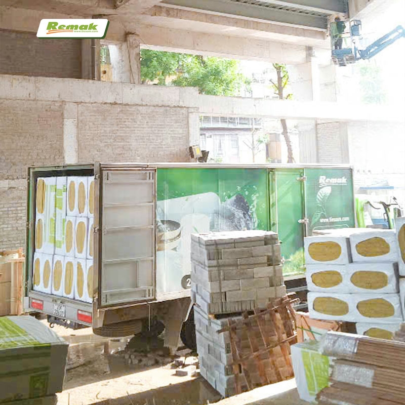 Remak vận chuyển hàng hóa tới công trình nhanh chóng, đảm bảo đúng tiến độ