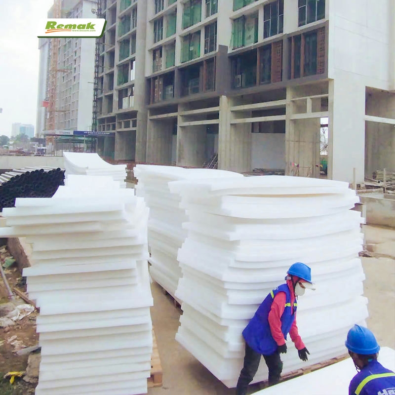 Xốp pe foam với độ dày 70mm được sản xuất dạng tấm dễ vận chuyển