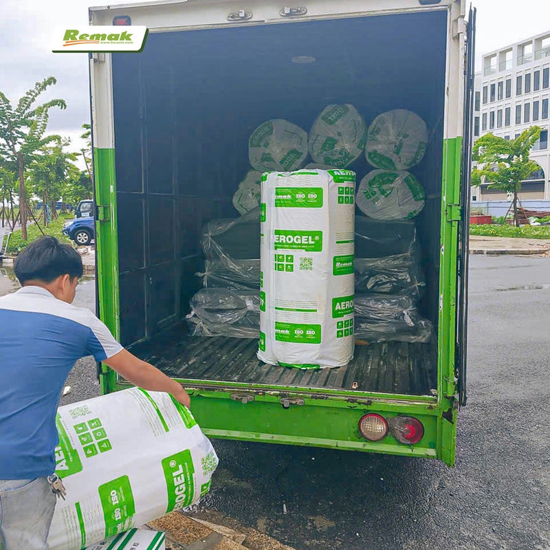 Cao su lưu hóa Remak được sản xuất dưới dạng cuộn, dễ vận chuyển và thi công